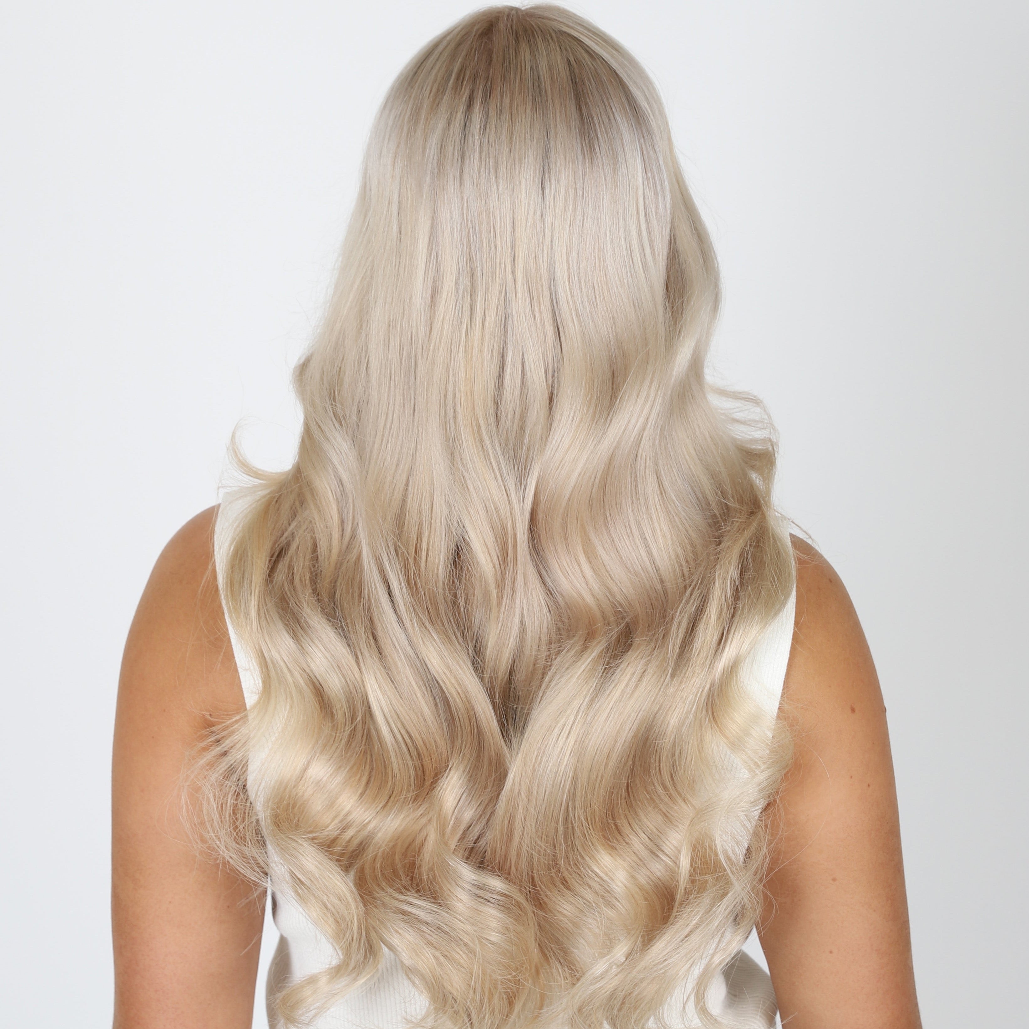 20" Seamless Clip-Ins (180g) - Pearl Blonde